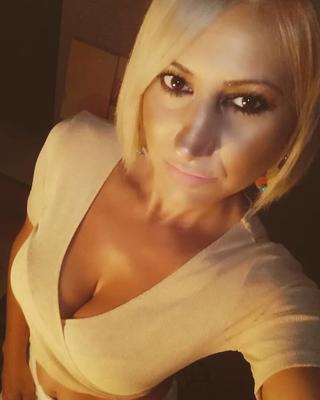 greek milfs