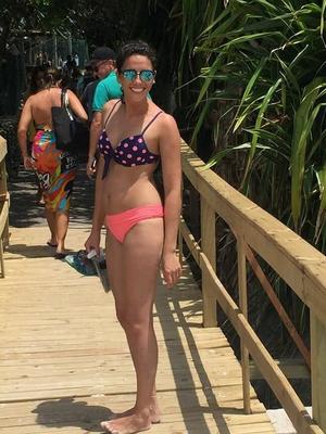 (ARG): Ale&;s little ass or Flavia&;s melons?