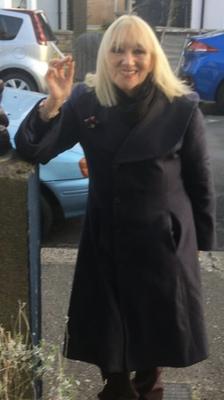 Linda UK Smoking gilf