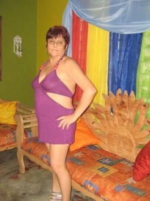 abuela dispuesta a ser puta