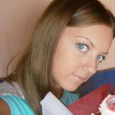 EMA Young mom sexy
