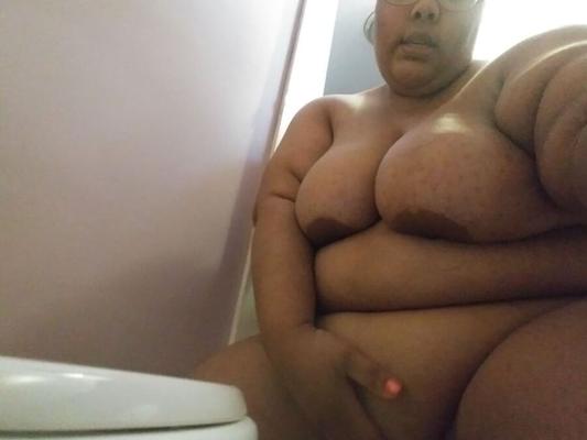 意地の悪いSSBBWトイレ​​女ジェシカ・ジョーンズ