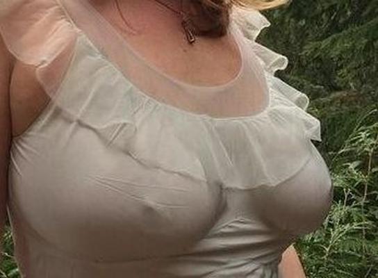 quelques nichons...
