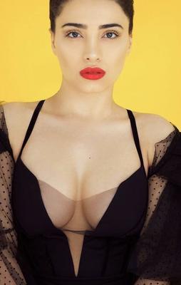 Glamour women
