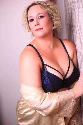 Sexy as fuck Fat MILF Slut