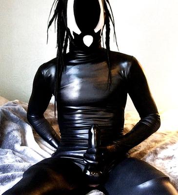 Zentai creature
