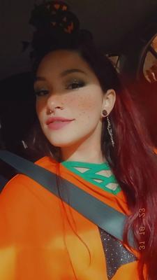 Pumpkin Queen 🎃 - 8 Pics