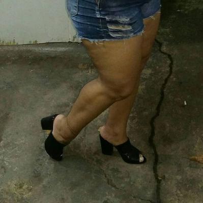 Zoccole e piedi sexy