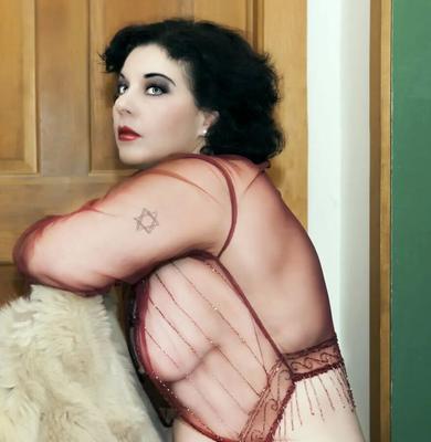 Amélie's Red Sheer Photo Shoot 2016 NY
