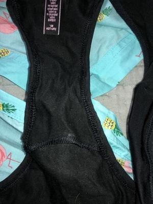 Ses pyjamas, sa robe, sa culotte et son soutien-gorge