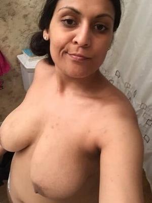 tía india nri