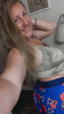 Ms WetWet Free Photos