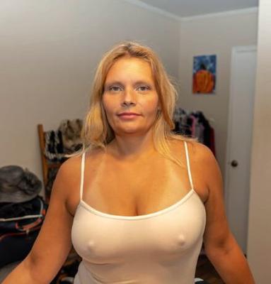 Braless Reift.