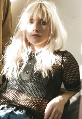 Hayley Williams just begging for it volume