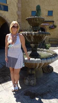 Big Ass And Tits On Curvy Vacation MILF Topless On Beach