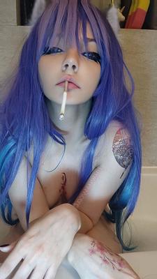 Egirl smoking in bathtub - 11 Pics
