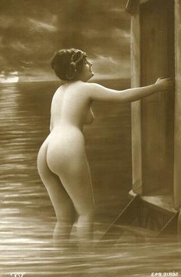 Vintage Nudes Backsides