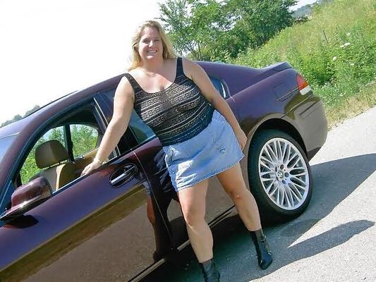 How My Slutty Aunt Dresses When She Is On Party Vacation