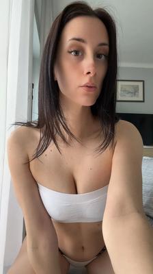 19 Pics Sexy Brunette
