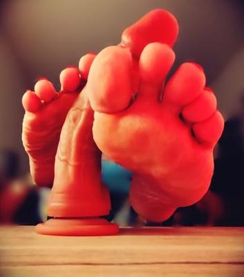 Foot &amp; Heel Play With Dildo
