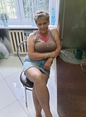 Clothed Granny - Big Boobs