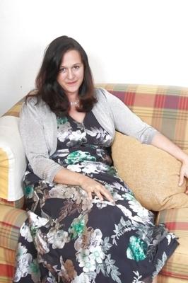 year old and British milf Suzanne from OlderWomanFun