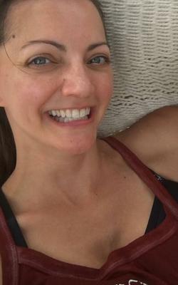 Kara edwards (skinny brunette voice actress)