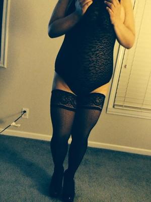 ASIAN WIFEY READY FOR THE NIGHT