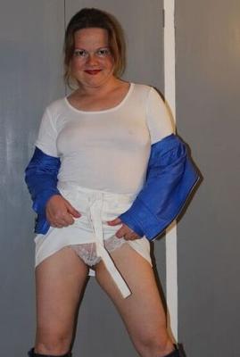 Mature and older women posing: