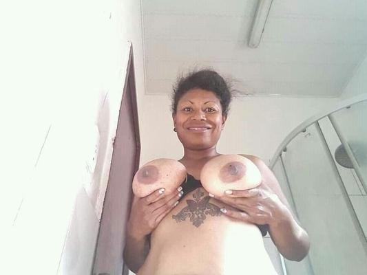 maman papouasie sexy