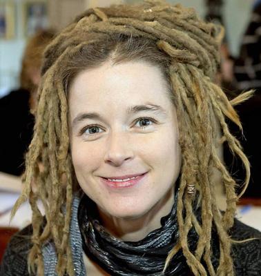 Amanda Lind