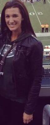 Natalie Guinto And New Jersey Mall Employee