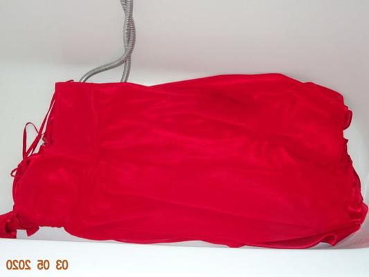 mijar no vestido vermelho