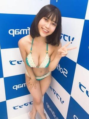 Japanese bikini model photo session