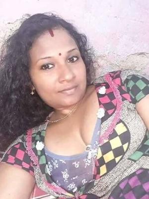 Indian Desi slut likes white guys