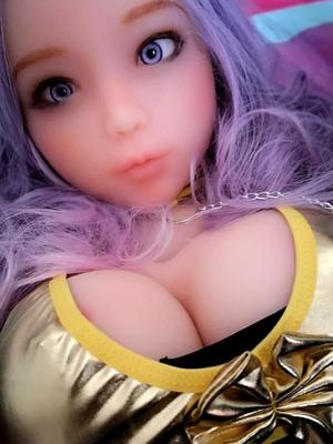 Akira Piperdoll and her wet pussy
