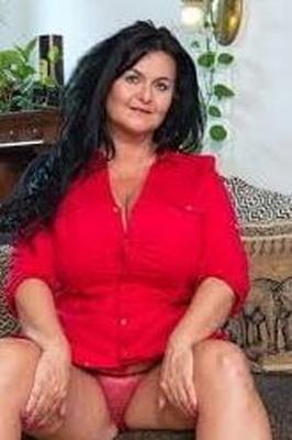 Busty slut Reny