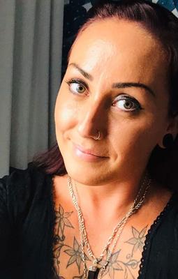 Australian mom of girls craving for asians cock