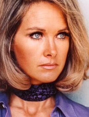 Wanda Ventham , so stunning in her prime