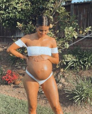 Pregnant nude sexy