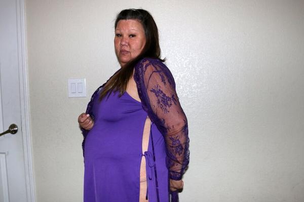 Hawaiian BBW Lingerie Modeling