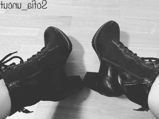 Socks & Shoes & Leggings