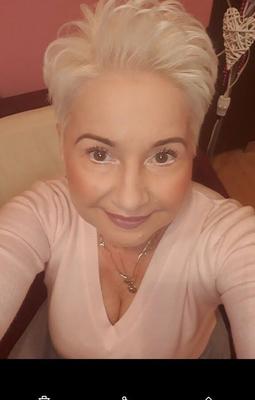 blonde mom