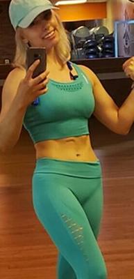 Kayli mills (petite blonde voice actress)