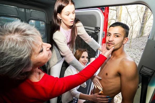 Töchter geben Stiefmutter die MatureVan-Tour