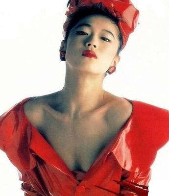 Akina Nakamori