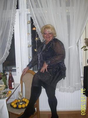 Melissa, fat piggy whore from Canada