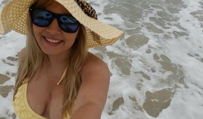 (ARG): Florencia&;s big tits in summer!