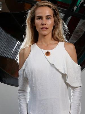 イザベル・ルーカスの知られざる欲望