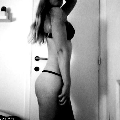 Blonde small body